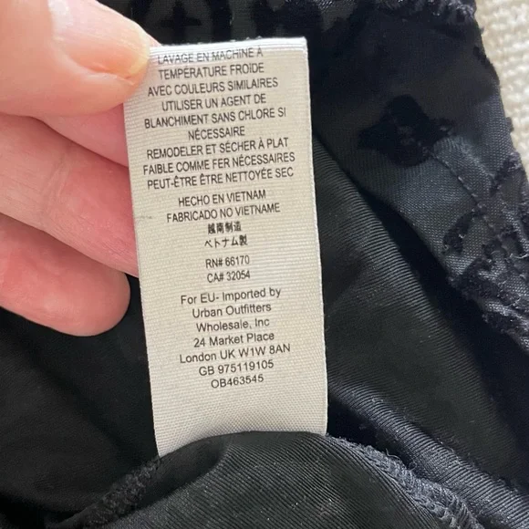 Free People Women’s Velvet Black Top Size S/P - Picture 6 of 14